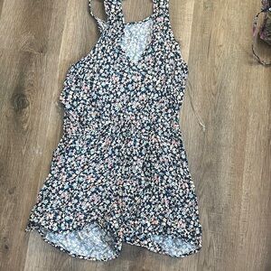 Adorable Floral Juniors One Piece Romper, Medium, Like New!